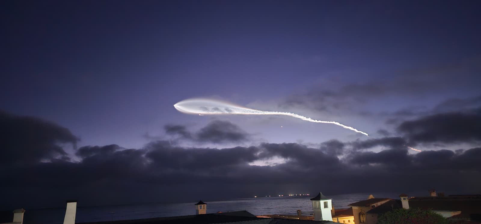 SpaceX over Baja del Mar